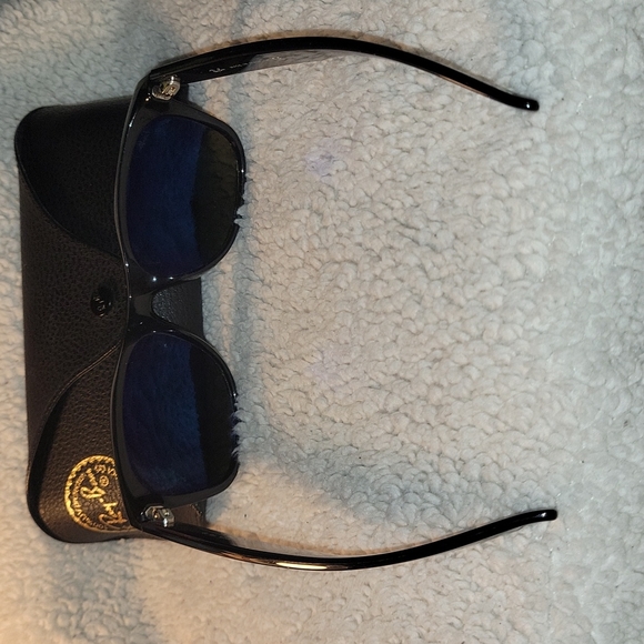 RAY BAN UNISEX New Wayfarer Polarized Sunglasses - Picture 6 of 9